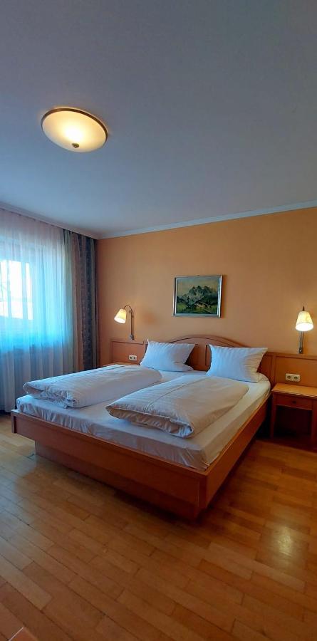 Hotel-Restaurant Kreuzhuber Neuburg am Inn Экстерьер фото