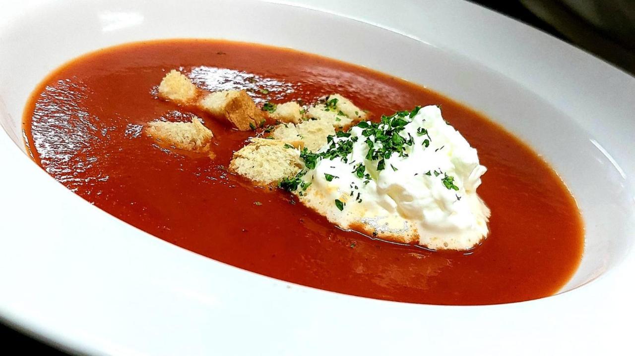 Hotel-Restaurant Kreuzhuber Neuburg am Inn Экстерьер фото