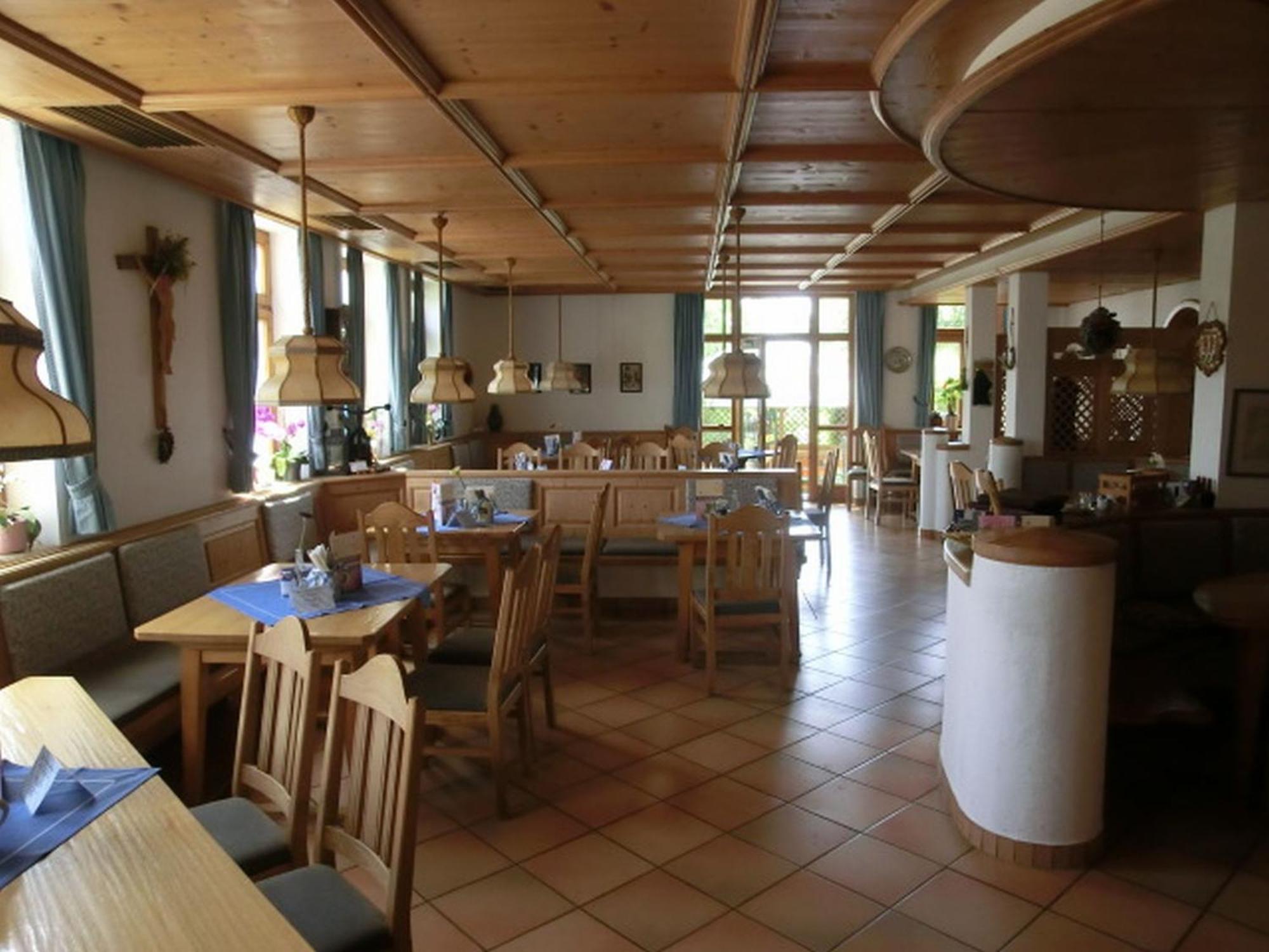 Hotel-Restaurant Kreuzhuber Neuburg am Inn Экстерьер фото